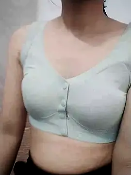 Snapshot of singlemom_sexy chatting on October 2025 04:46:02 AM singlemom sexy online show from October 2025 04:46:02 AM