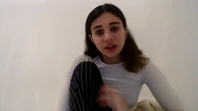 Snapshot of bellefleurrr chatting on November 2025 09:04:01 PM bellefleurrr online show from November 2025 09:04:01 PM