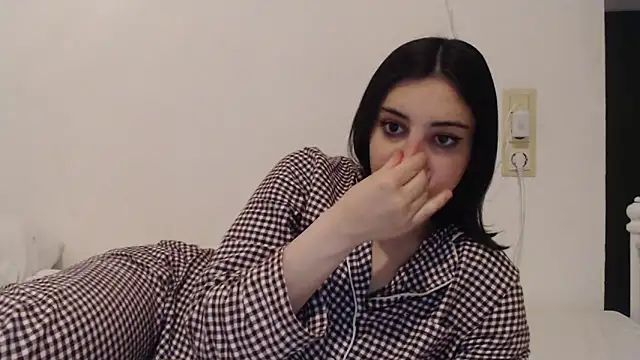 bellefleurrr online show from April 2026 11:17:02 PM