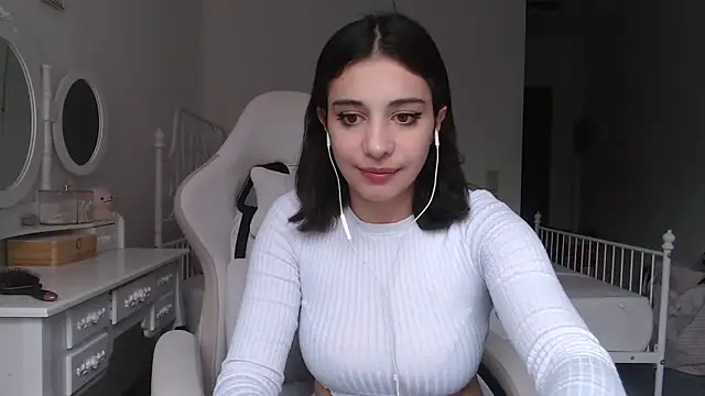 bellefleurrr online show from May 2026 02:21:02 PM