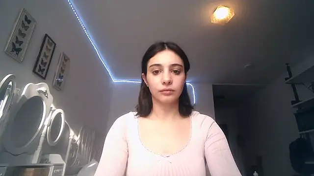 bellefleurrr online show from March 2026 03:07:02 PM