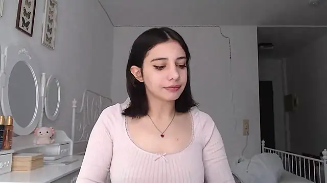 bellefleurrr online show from April 2026 01:17:02 PM