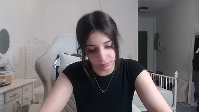 bellefleurrr online show from May 2026 10:15:02 PM