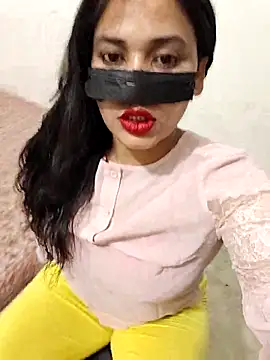 Heena-143 online show from May 2026 03:47:01 PM