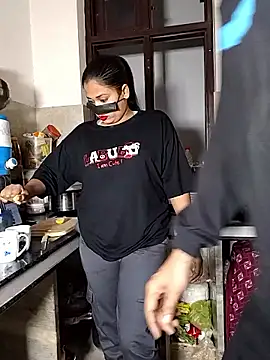 Heena-143 online show from January 2026 03:18:01 PM