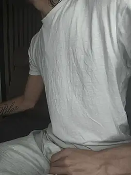 findomhot online show from November 2025 12:15:02 PM