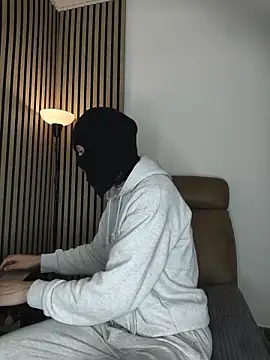 findomhot online show from December 2025 06:54:02 PM