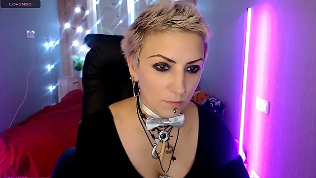 Sweet-n-Strong online show from November 2025 08:18:02 AM