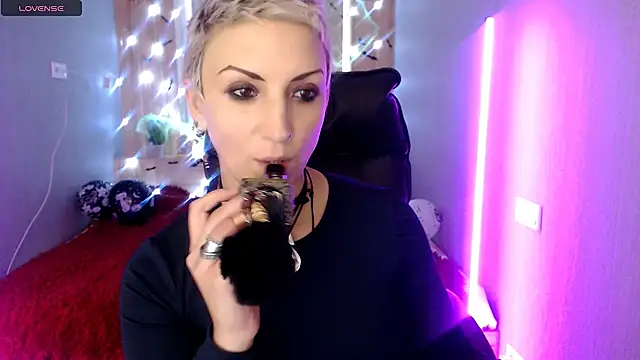 Sweet-n-Strong online show from November 2025 11:25:02 AM