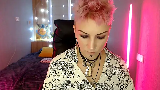 Snapshot of Sweet-n-Strong chatting on December 2025 12:38:01 PM Sweet-n-Strong online show from December 2025 12:38:01 PM