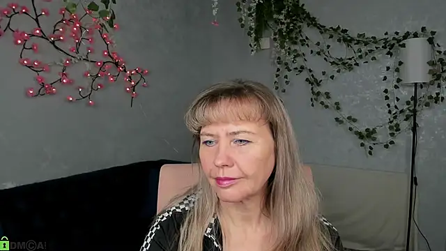 Carla Vogue online show from December 2025 10:49:02 AM