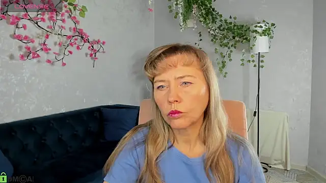 Carla Vogue online show from November 2025 11:10:01 AM