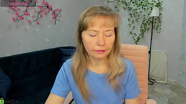 Carla Vogue online show from November 2025 02:55:02 AM