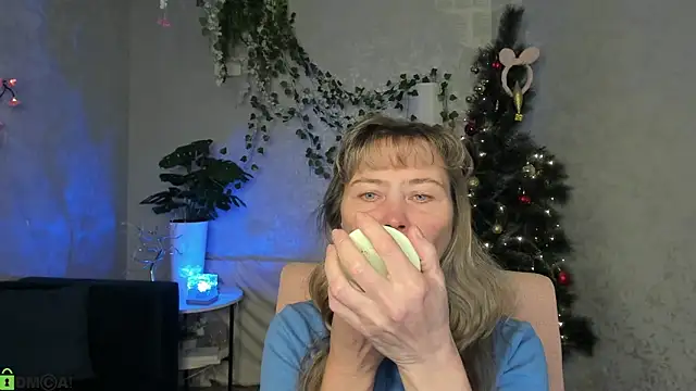 Carla Vogue online show from December 2025 02:51:02 AM