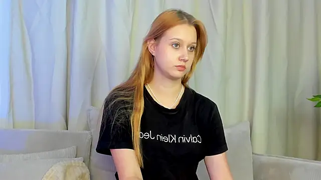 Charil Wilson online show from November 2025 04:38:02 AM