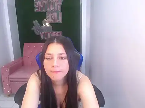 Snapshot of velvetvixen_t chatting on October 2025 02:05:01 PM velvetvixen t online show from October 2025 02:05:01 PM
