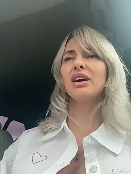 blondegirlx online show from November 2025 11:25:02 AM