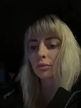 blondegirlx online show from February 2026 05:43:02 PM