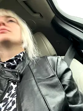 blondegirlx online show from December 2025 10:39:02 AM