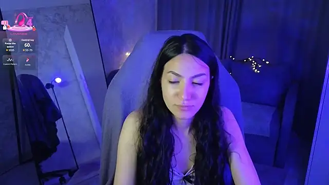 Mulan Lo online show from November 2025 06:41:02 PM