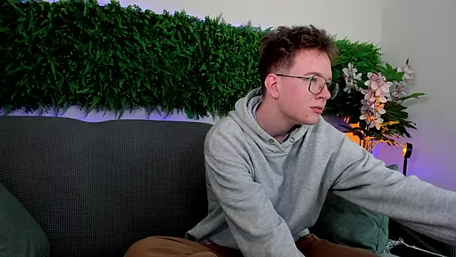 Snapshot of Teddy_Parker chatting on November 2025 08:30:01 AM Teddy Parker online show from November 2025 08:30:01 AM