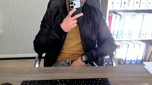 Evasionee online show from November 2025 08:07:02 AM