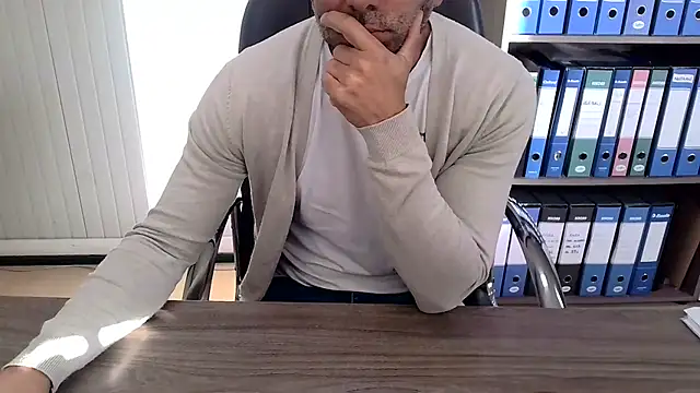 Evasionee online show from November 2025 07:24:02 AM