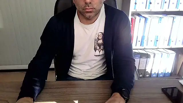 Evasionee online show from November 2025 08:06:02 AM