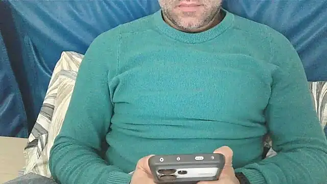 Evasionee online show from December 2025 08:21:01 PM