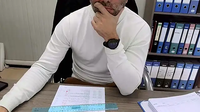 Evasionee online show from November 2025 09:20:02 AM