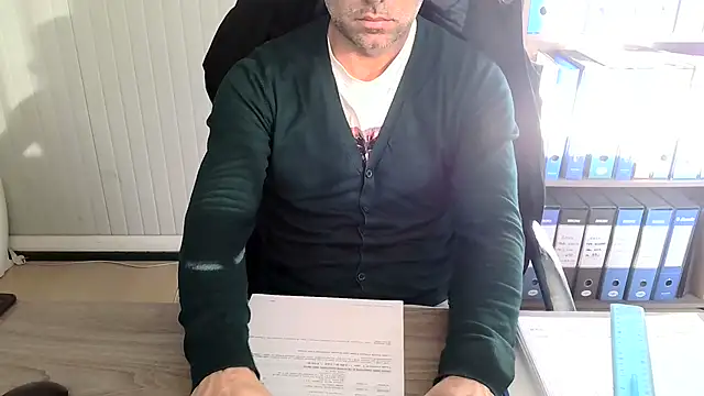 Evasionee online show from December 2025 08:08:01 AM