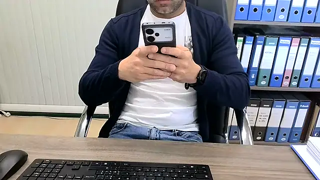 Evasionee online show from April 2026 06:09:01 AM