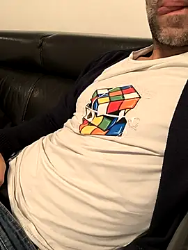 Evasionee online show from November 2025 11:03:01 AM