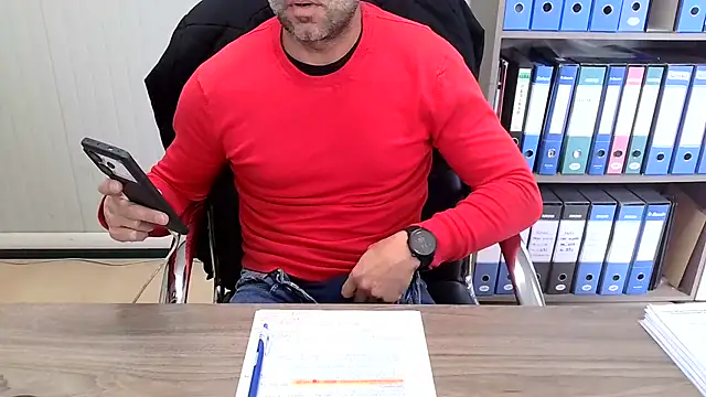 Evasionee online show from November 2025 10:48:01 AM