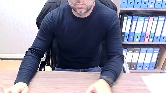 Evasionee online show from December 2025 08:02:01 AM