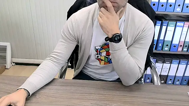 Evasionee online show from February 2026 07:17:01 AM