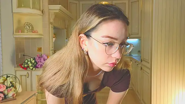 DeiraCharson online show from November 2025 03:10:02 AM