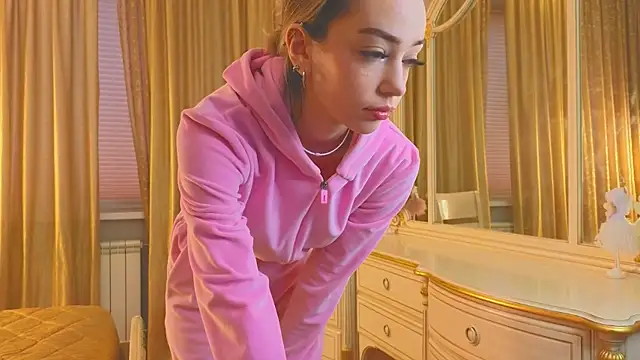 DeiraCharson online show from November 2025 03:21:02 AM