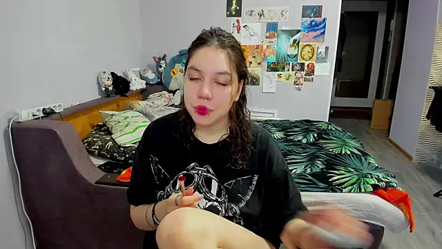 Snapshot of AgathaNott chatting on October 2025 12:39:02 PM AgathaNott online show from October 2025 12:39:02 PM