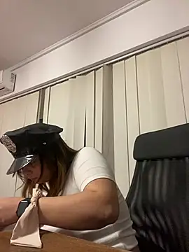 kittykelly online show from February 2026 07:13:01 PM