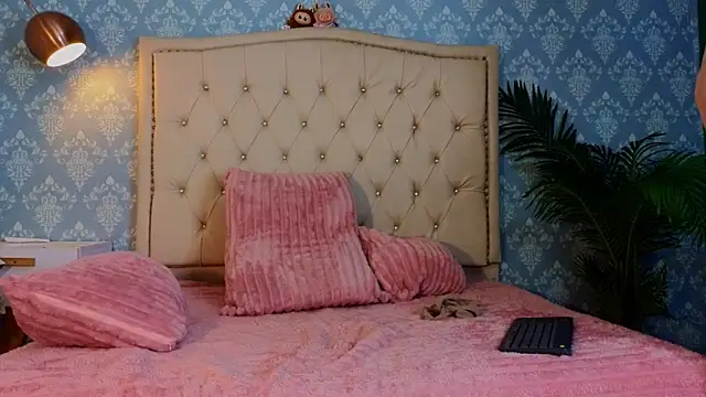 Indi rave online show from January 2026 01:04:01 PM