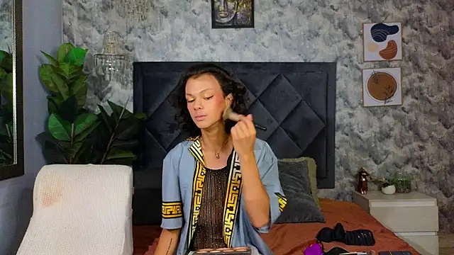 Snapshot of Indi_rave chatting on November 2025 01:25:01 PM Indi rave online show from November 2025 01:25:01 PM