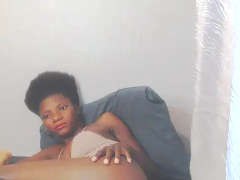 EbonyTinyX online show from November 2025 04:18:01 AM
