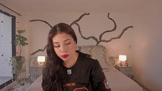 AsiaMillerr  online show from November 2025 12:15:02 PM