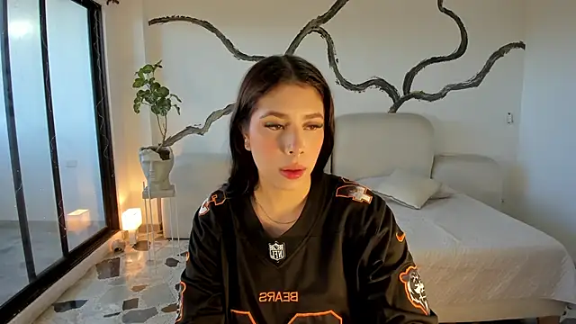 AsiaMillerr  online show from December 2025 12:28:02 PM