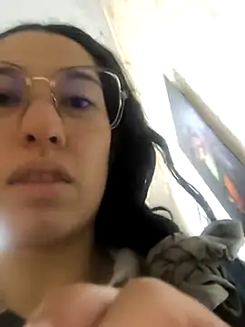 Snapshot of eva_delight_ chatting on December 2025 11:12:01 AM eva delight online show from December 2025 11:12:01 AM