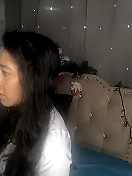 Snapshot of eva_delight_ chatting on November 2025 11:21:02 AM eva delight online show from November 2025 11:21:02 AM