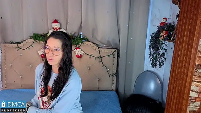 Snapshot of eva_delight_ chatting on November 2025 11:10:02 AM eva delight online show from November 2025 11:10:02 AM