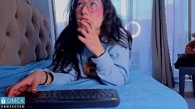 Snapshot of eva_delight_ chatting on November 2025 11:16:02 AM eva delight online show from November 2025 11:16:02 AM