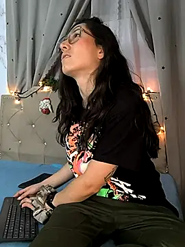 Snapshot of eva_delight_ chatting on November 2025 03:39:02 AM eva delight online show from November 2025 03:39:02 AM